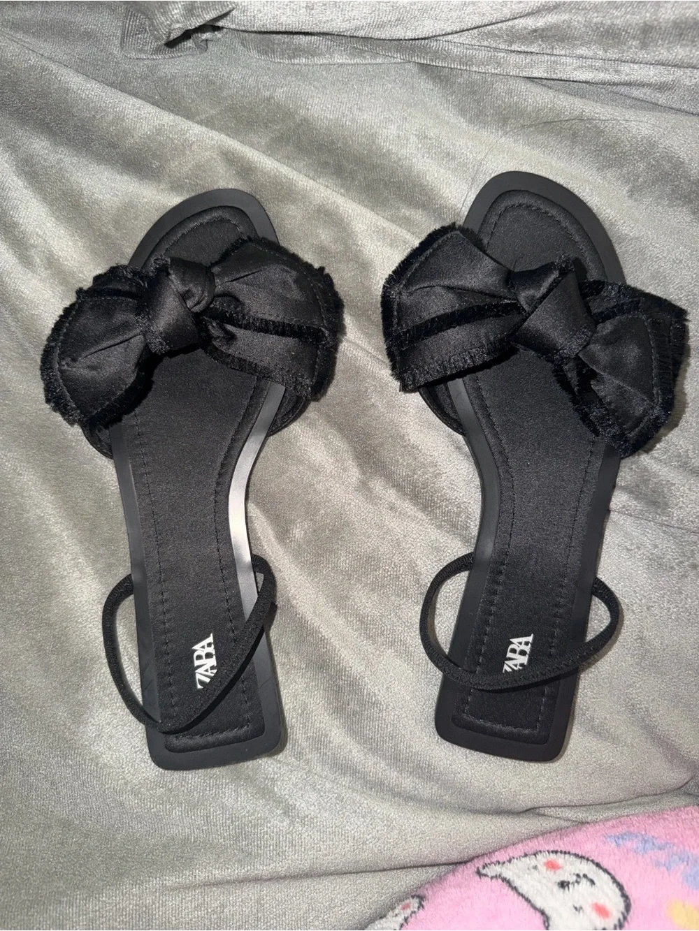 Zara Black Bow-Accent Slide Sandals - Picture 7 of 8